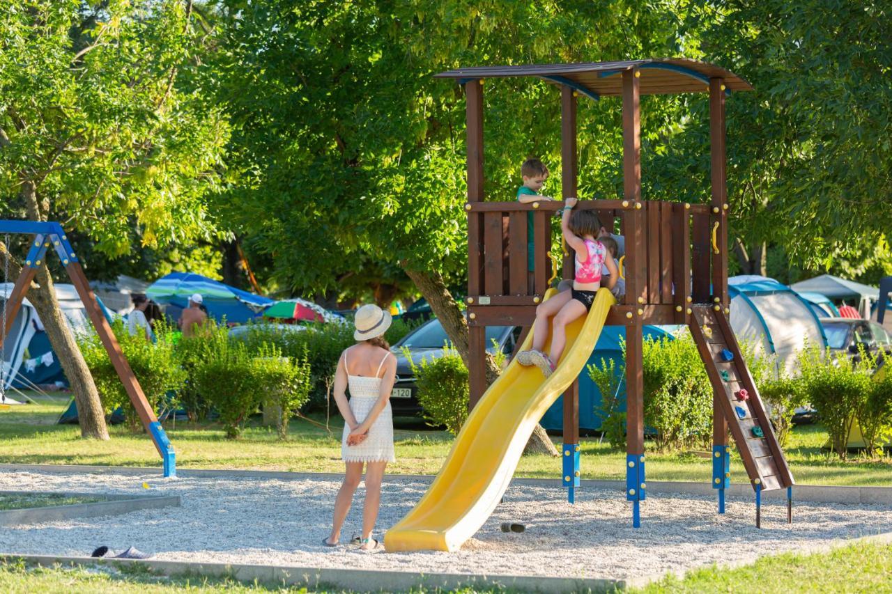 Aranypart Camping & Apartments Шиофок Экстерьер фото