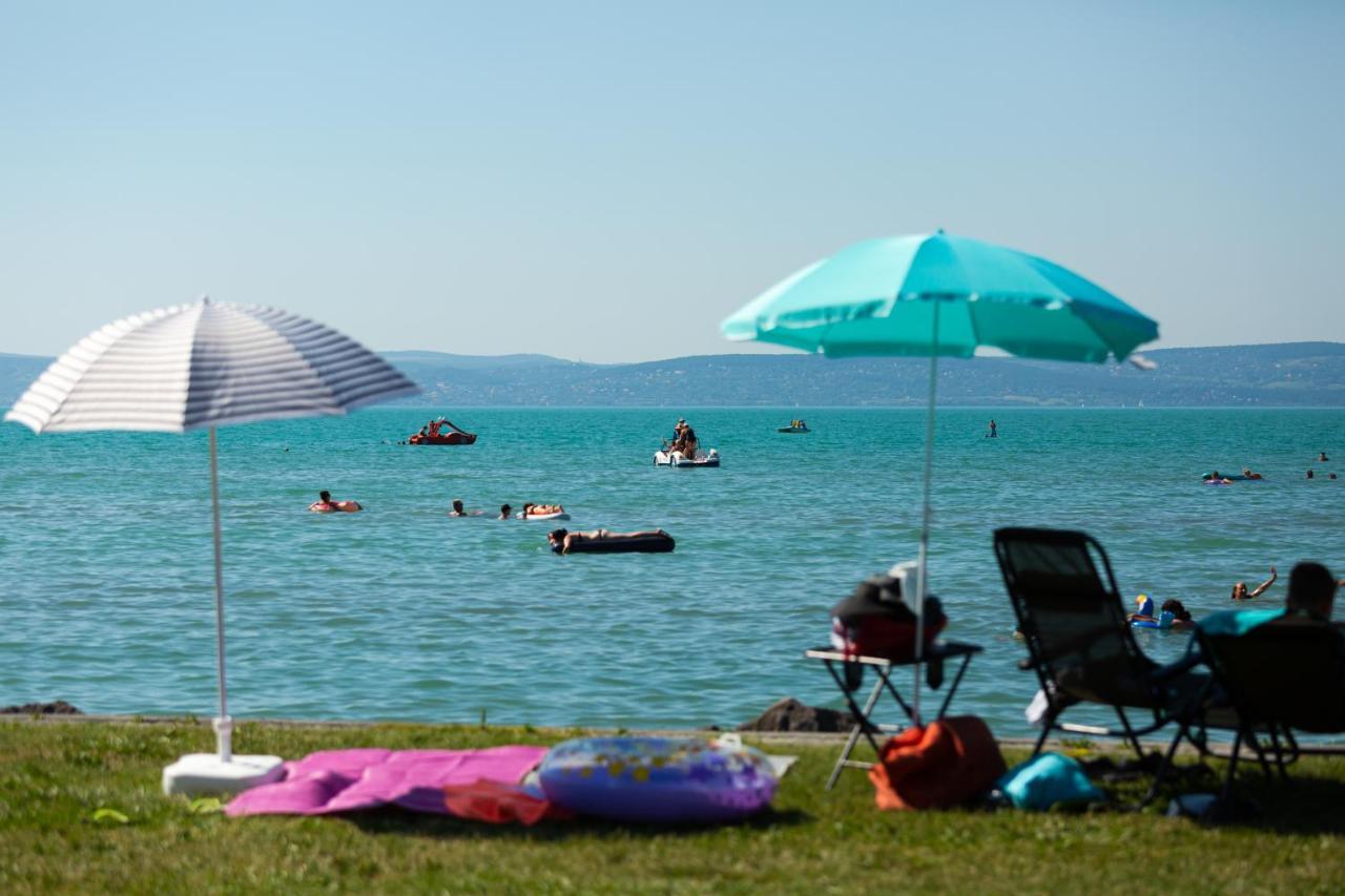 Aranypart Camping & Apartments Шиофок Экстерьер фото