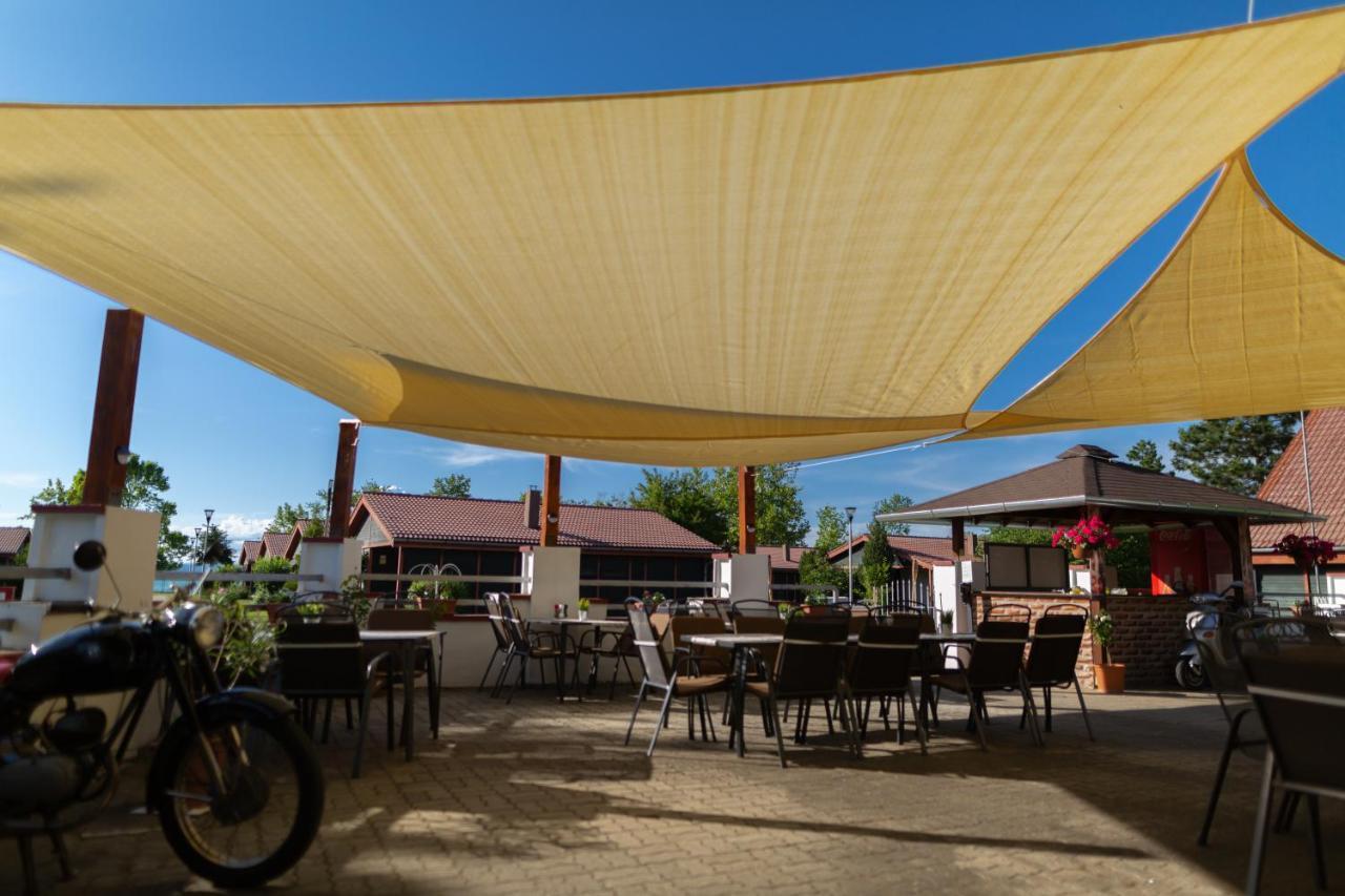 Aranypart Camping & Apartments Шиофок Экстерьер фото