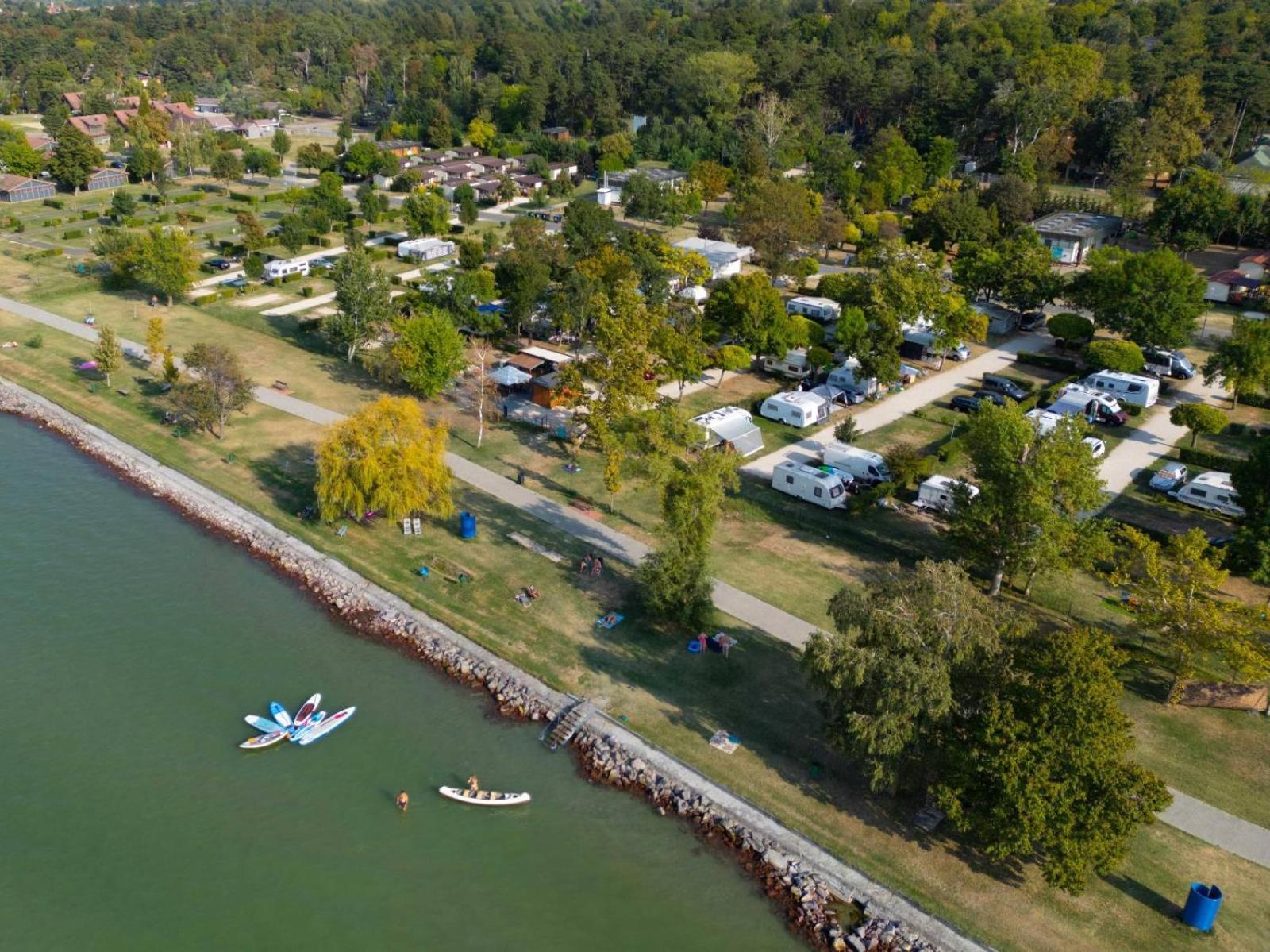 Aranypart Camping & Apartments Шиофок Экстерьер фото