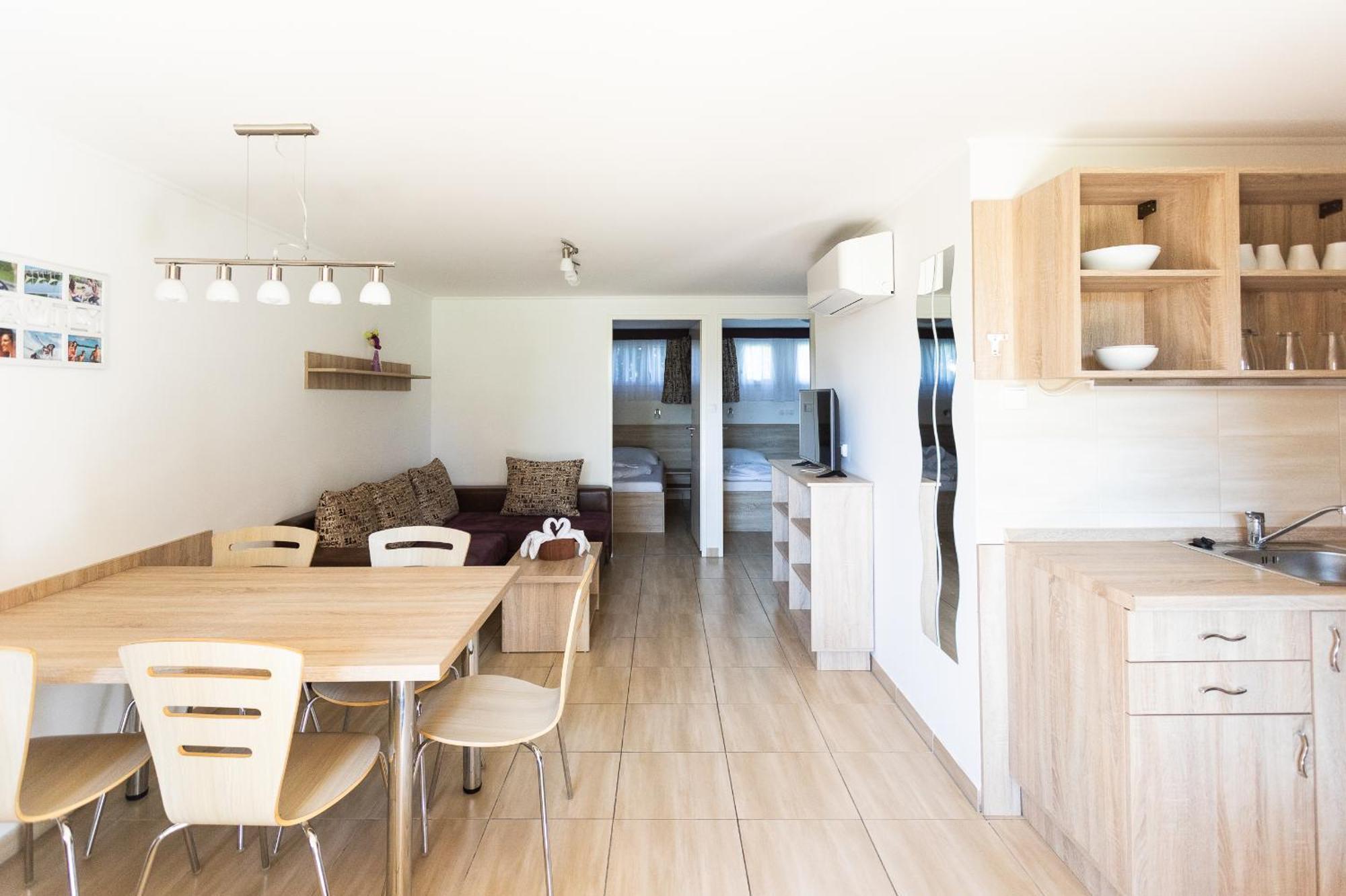 Aranypart Camping & Apartments Шиофок Экстерьер фото