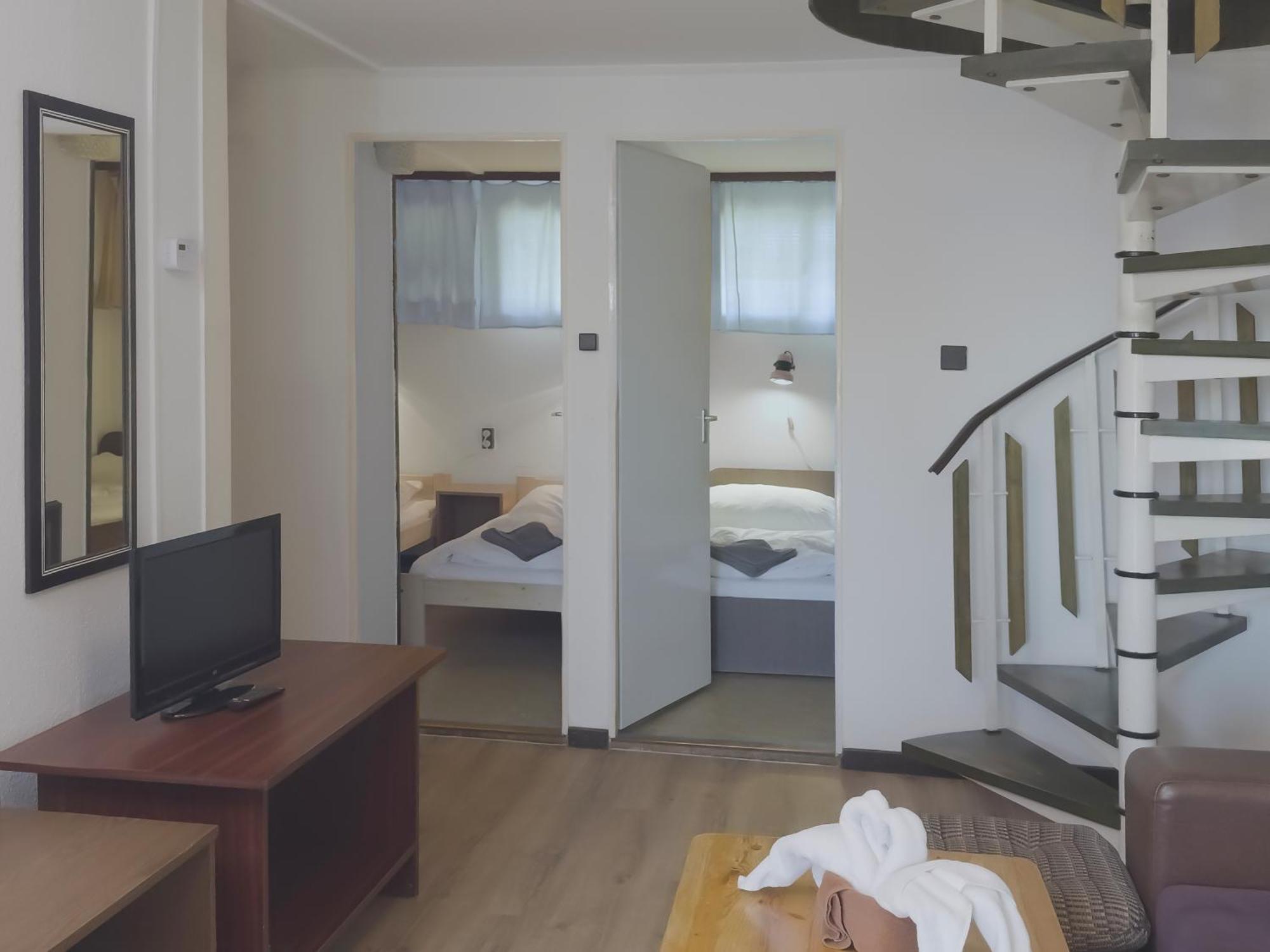 Aranypart Camping & Apartments Шиофок Экстерьер фото